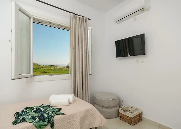 Orkos Naxian Wave Apartment